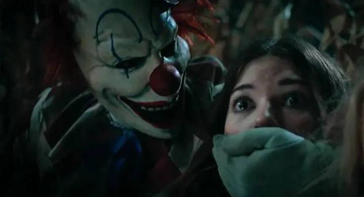 مشاهدة فيلم Clown in a Cornfield 2025 مترجم